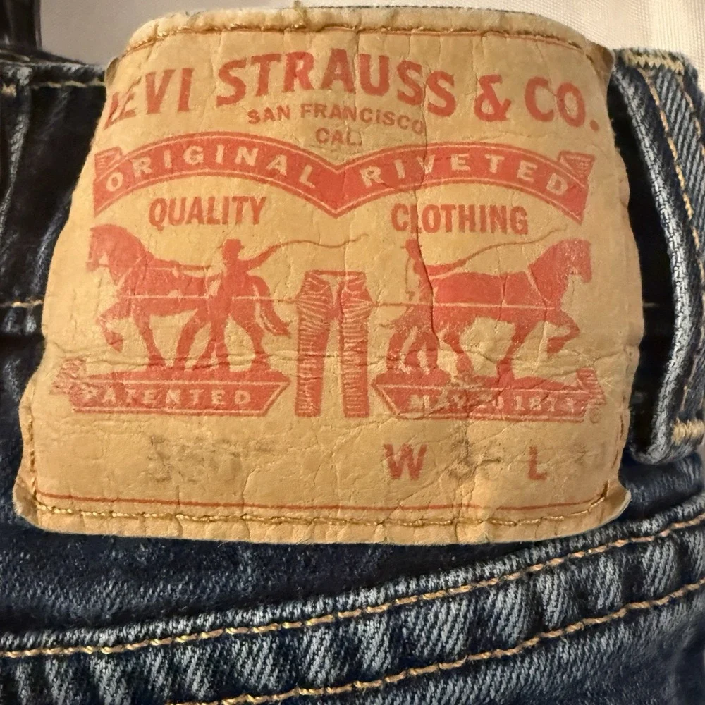 Levis 550 Jeans Mens 38x34 (fits 36x32.5) Blue Denim Pants‎